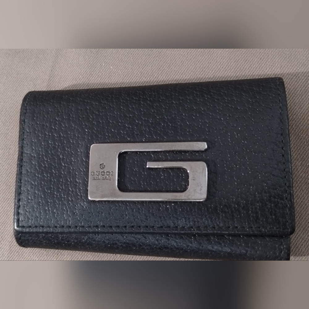 AUTHENTIC GUCCI BLACK LEATHER KEY HOLDER CARD HOLDER SMALL WALLET ~ SLEEK!
